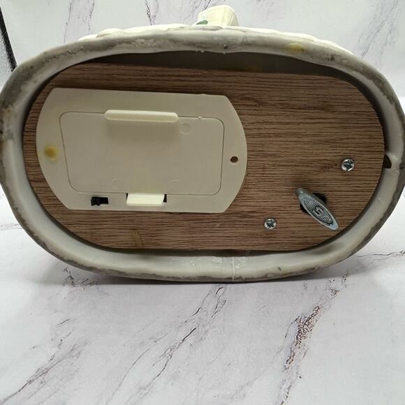 Vintage carolers with puppy wind up music box with light - Picture 12 of 13